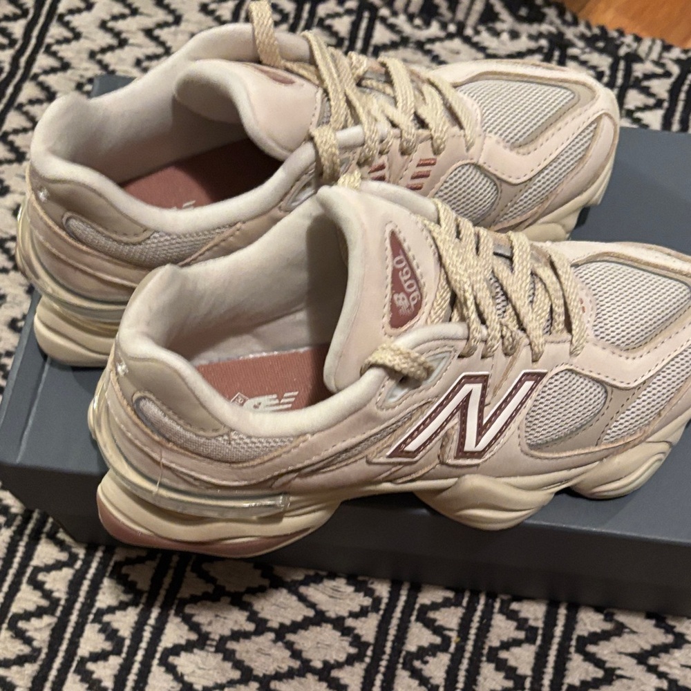 New Balance 9060 Sparrow Bone. - Picture 2 of 5